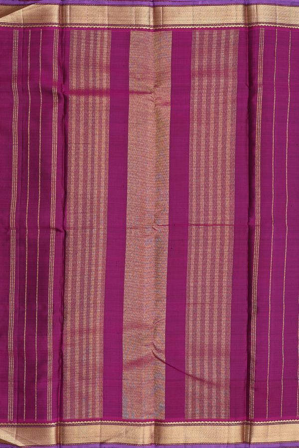 Kanchipuram Silk Saree In Forest Green With Contrast Border
