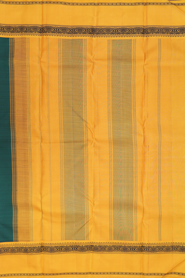 Kanchipuram Silk Saree In Forest Green With Contrast Border