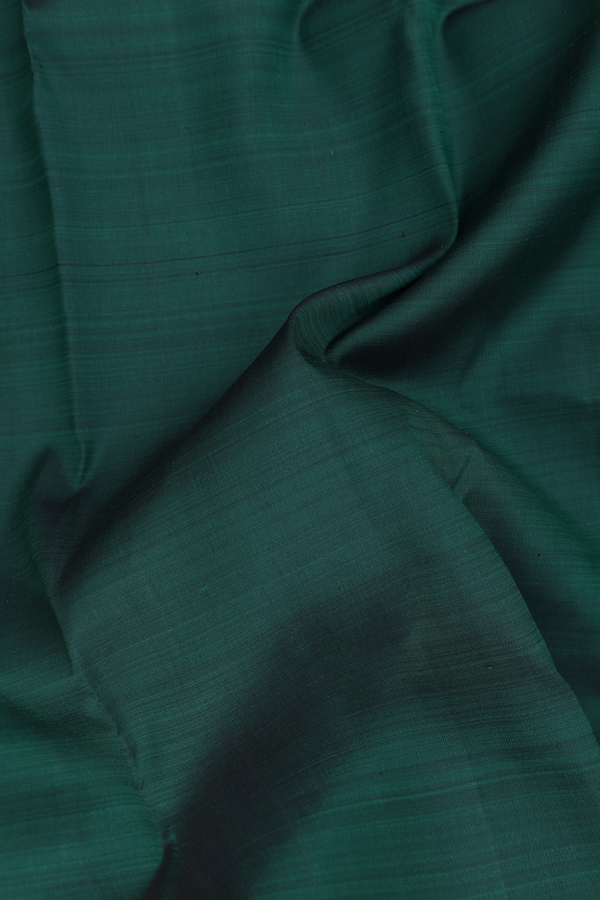 Kanchipuram Silk Saree In Forest Green With Contrast Border
