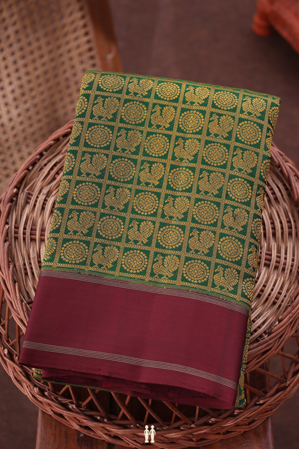 Kanchipuram Silk Saree In Forest Green With Jacquard Pattern