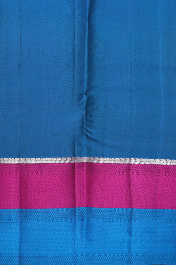 Kanchipuram Silk Saree In Forest Green With Threadwork Buttas
