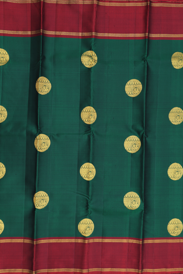 Kanchipuram Silk Saree In Forest Green With Zari Motifs