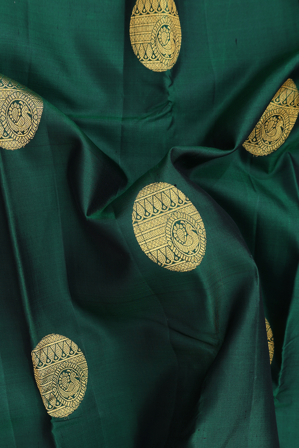 Kanchipuram Silk Saree In Forest Green With Zari Motifs
