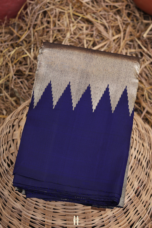 Kanchipuram Silk Saree In Gold With Step Border