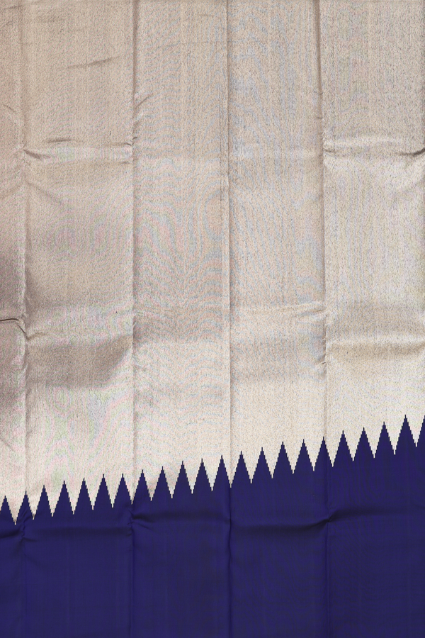 Kanchipuram Silk Saree In Gold With Step Border