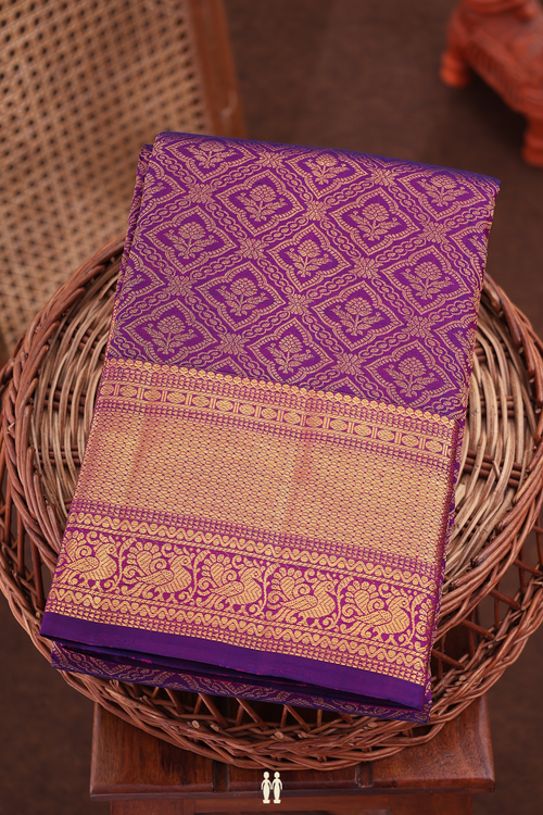 Kanchipuram Silk Saree In Grape Purple With Brocade Design