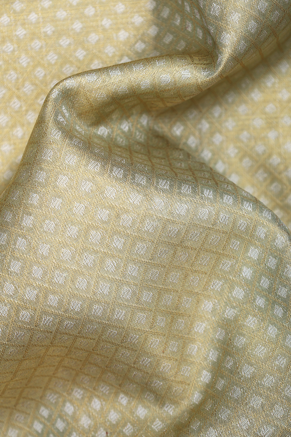 Kanchipuram Silk Saree In Green Tissue With Diamond Design