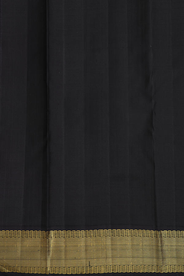 Kanchipuram Silk Saree In Green With Brocade Design