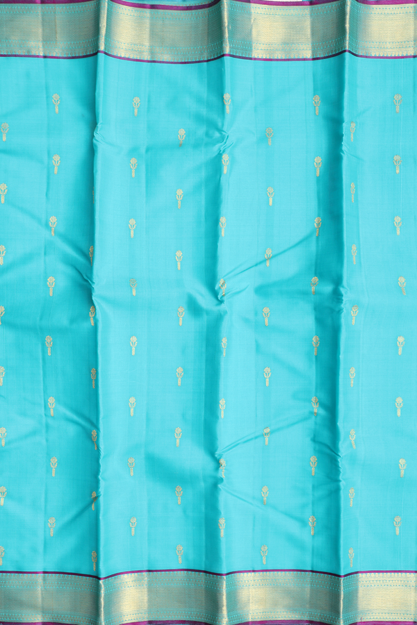 Kanchipuram Silk Saree In Green With Floral Buttas