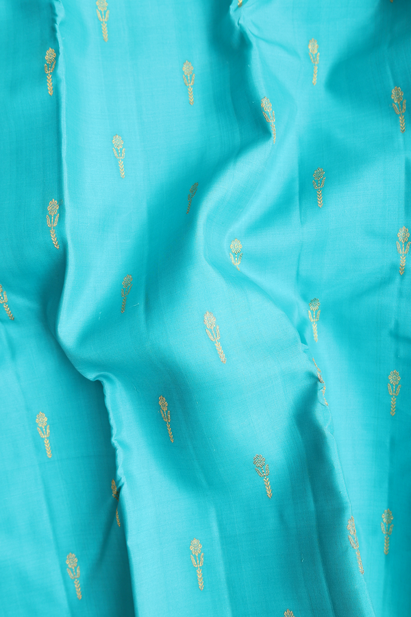Kanchipuram Silk Saree In Green With Floral Buttas