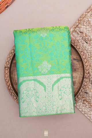 Kanchipuram Silk Saree In Green With Jacquard Design