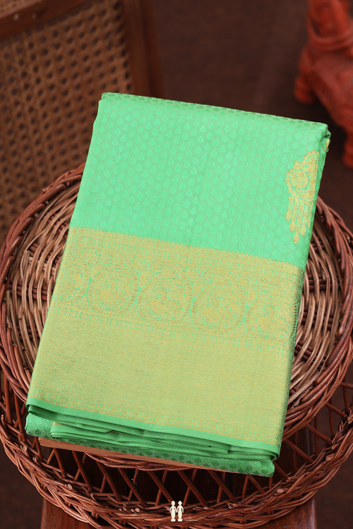 Kanchipuram Silk Saree In Green With Jacquard Pattern