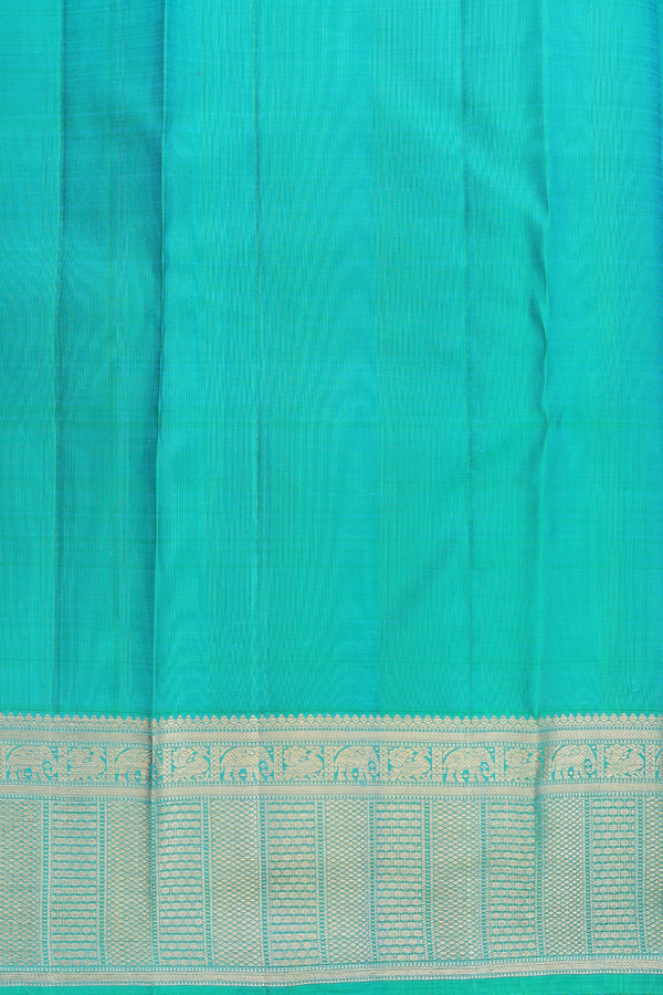 Kanchipuram Silk Saree In Green With Jacquard Pattern