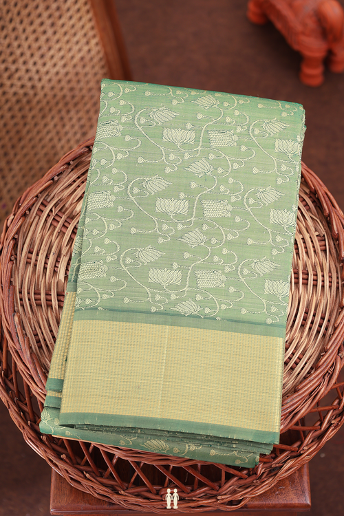Kanchipuram Silk Saree In Green With Jacquard Pattern
