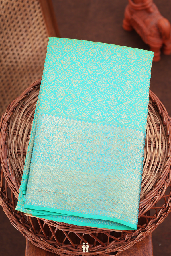 Kanchipuram Silk Saree In Green With Jacquard Pattern