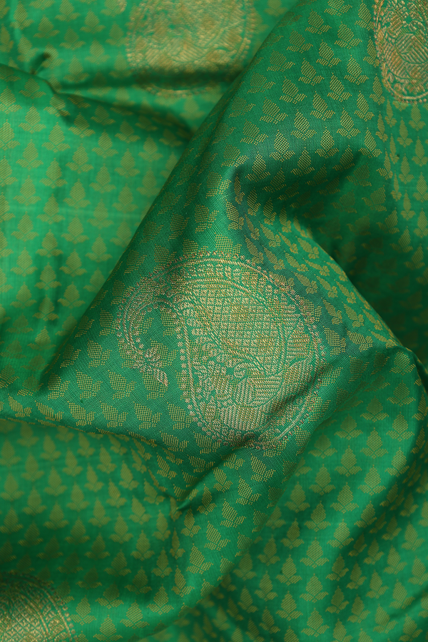 Kanchipuram Silk Saree In Green With Jacquard Pattern