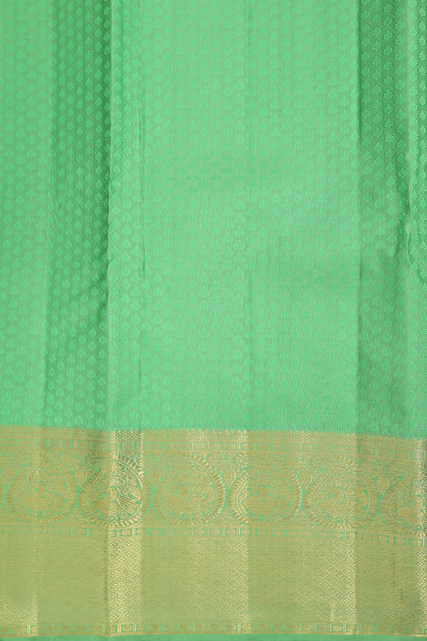 Kanchipuram Silk Saree In Green With Jacquard Pattern