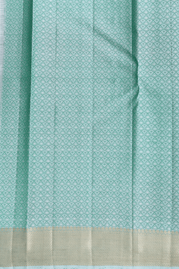 Kanchipuram Silk Saree In Green With Jacquard Pattern