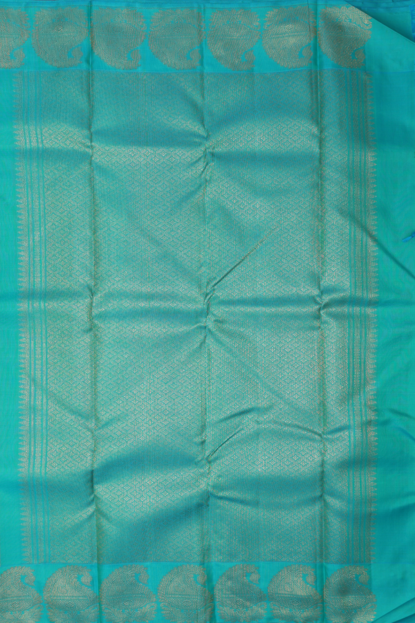 Kanchipuram Silk Saree In Green With Jacquard Pattern