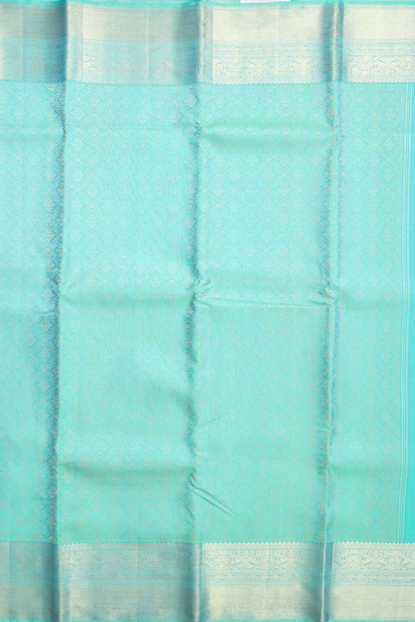 Kanchipuram Silk Saree In Green With Jacquard Pattern