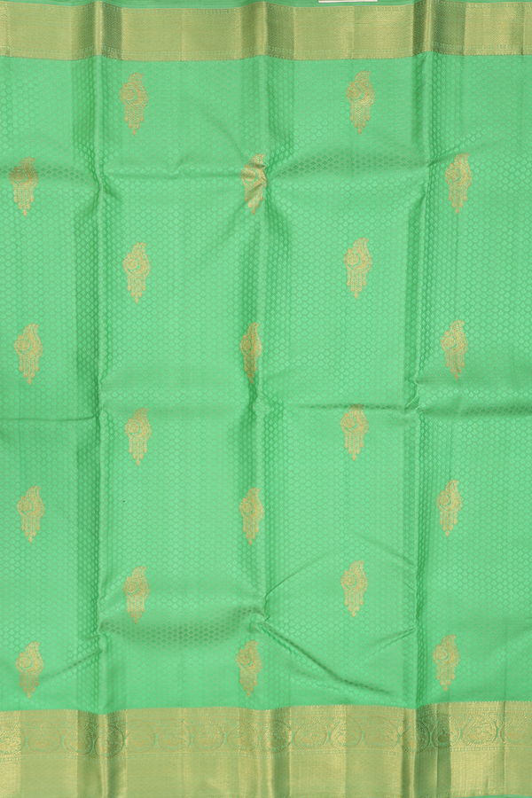 Kanchipuram Silk Saree In Green With Jacquard Pattern