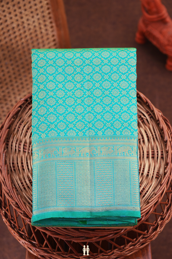 Kanchipuram Silk Saree In Green With Jacquard Pattern