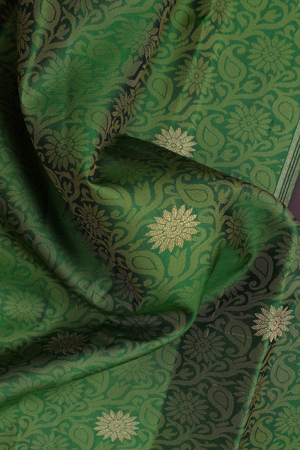 Kanchipuram Silk Saree In Green With Jacquard Pattern