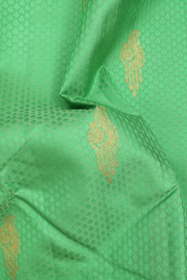 Kanchipuram Silk Saree In Green With Jacquard Pattern