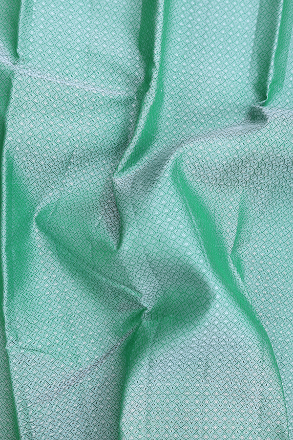 Kanchipuram Silk Saree In Green With Jacquard Pattern