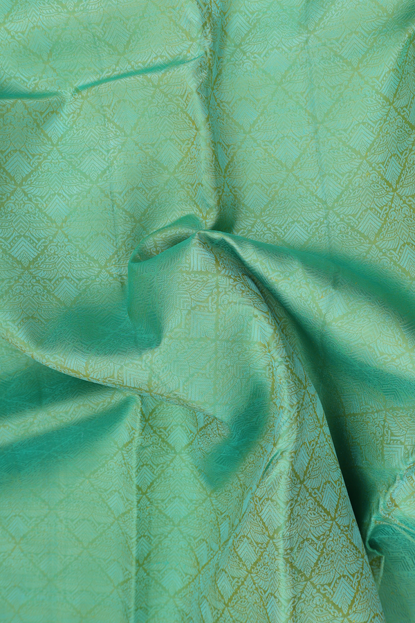 Kanchipuram Silk Saree In Green With Jacquard Pattern