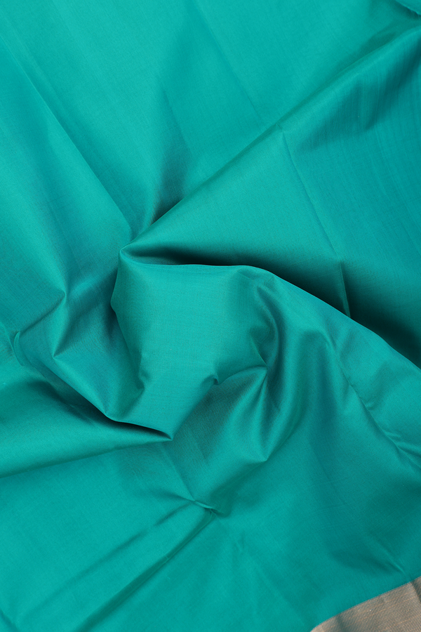 Kanchipuram Silk Saree In Green With Twill Weave Border