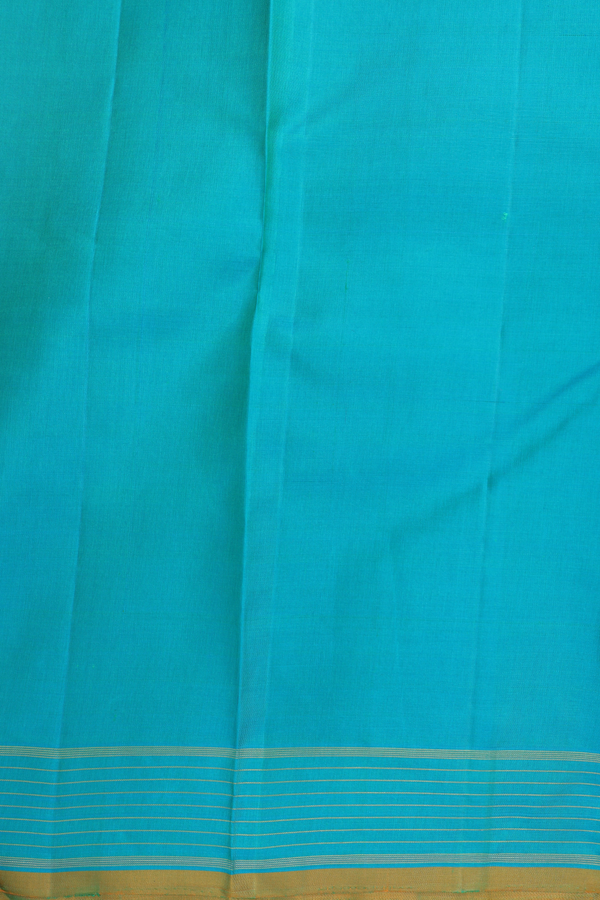 Kanchipuram Silk Saree In Green With Zari Buttas