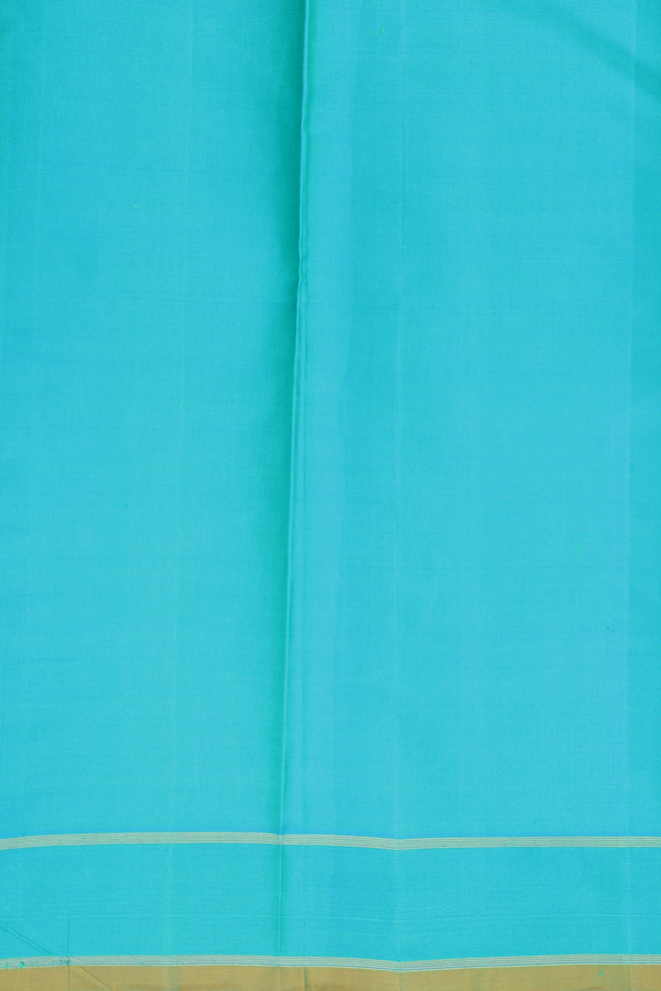 Kanchipuram Silk Saree In Green With Zari Buttas