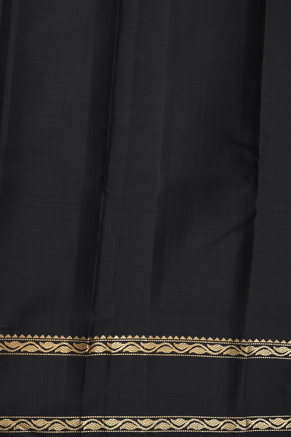 Kanchipuram Silk Saree In Grey And Yellow With Stripes Design