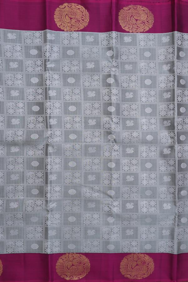 Kanchipuram Silk Saree In Grey With Jacquard Pattern