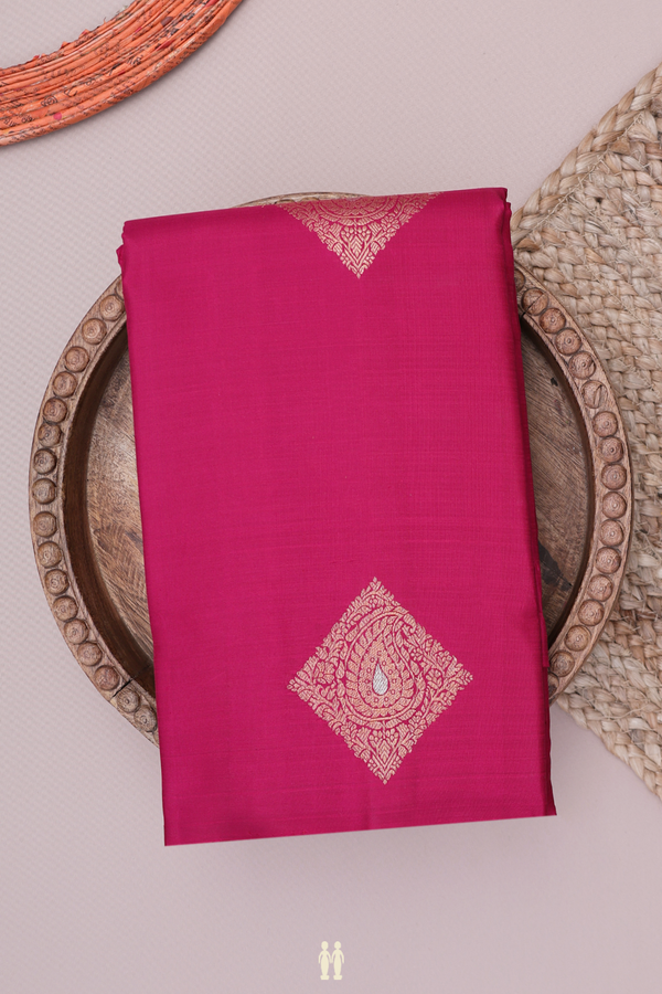 Kanchipuram Silk Saree In Hibiscus Red With Diamond Motifs