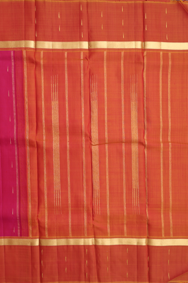 Kanchipuram Silk Saree In Hibiscus Red With Malli Moggu Buttas