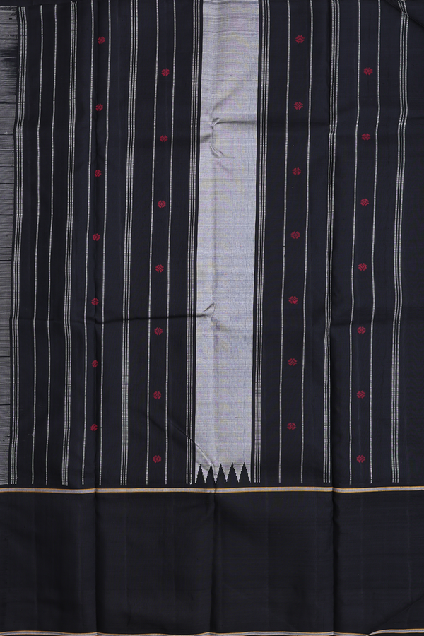 Kanchipuram Silk Saree In Ivory With Checks Design