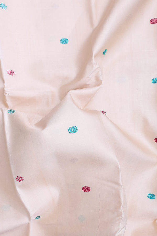 Kanchipuram Silk Saree In Ivory With Threadwork Buttas