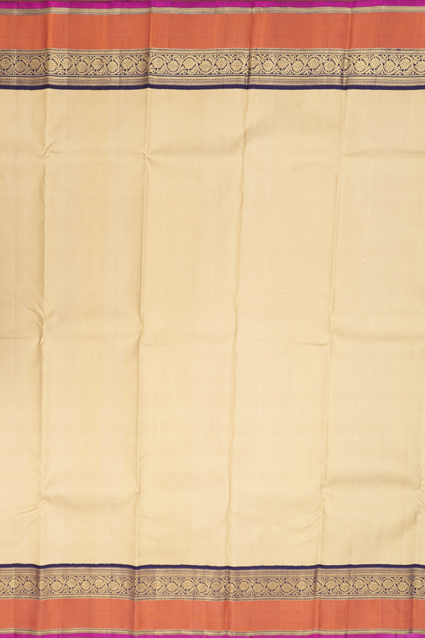 Kanchipuram Silk Saree In Khaki With Paisley Buttis