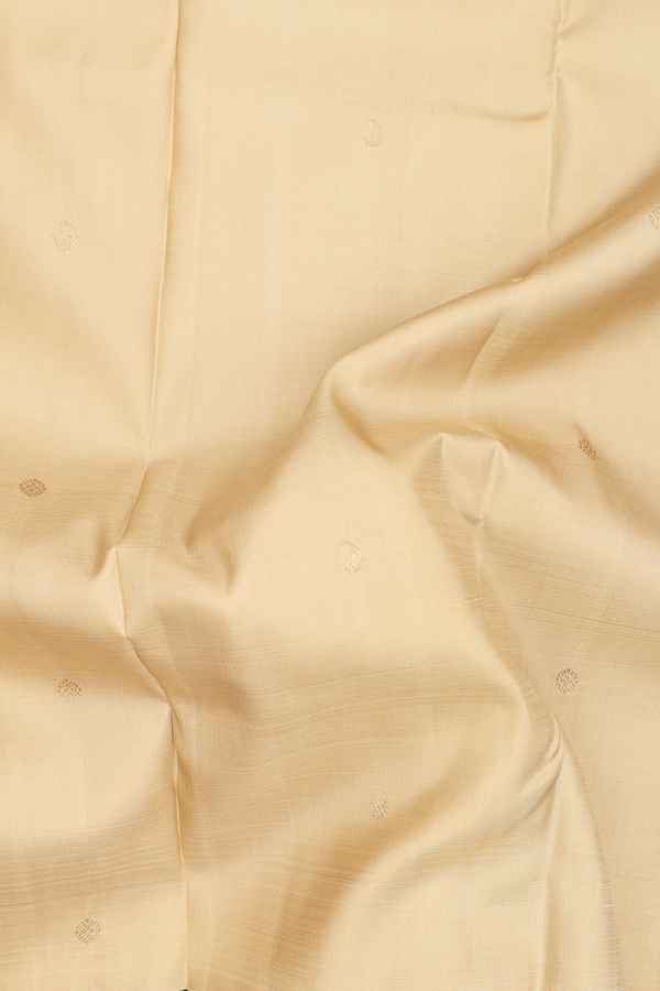Kanchipuram Silk Saree In Khaki With Paisley Buttis