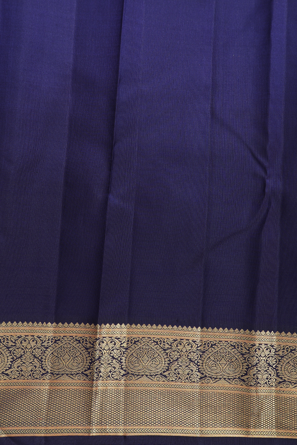 Kanchipuram Silk Saree In Lavender With Floral Buttas
