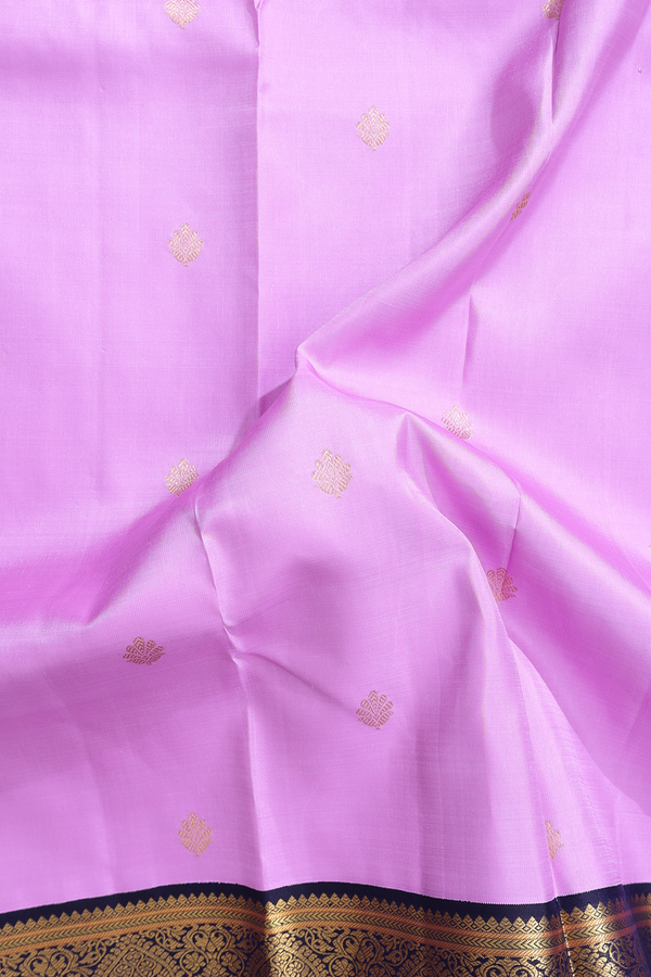 Kanchipuram Silk Saree In Lavender With Floral Buttas