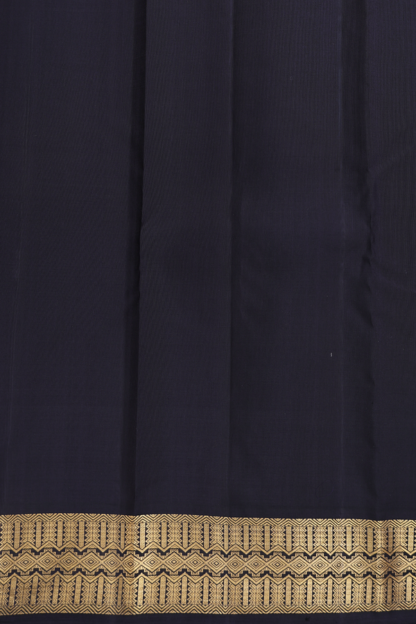 Kanchipuram Silk Saree In Lemon Yellow With Korvai Border