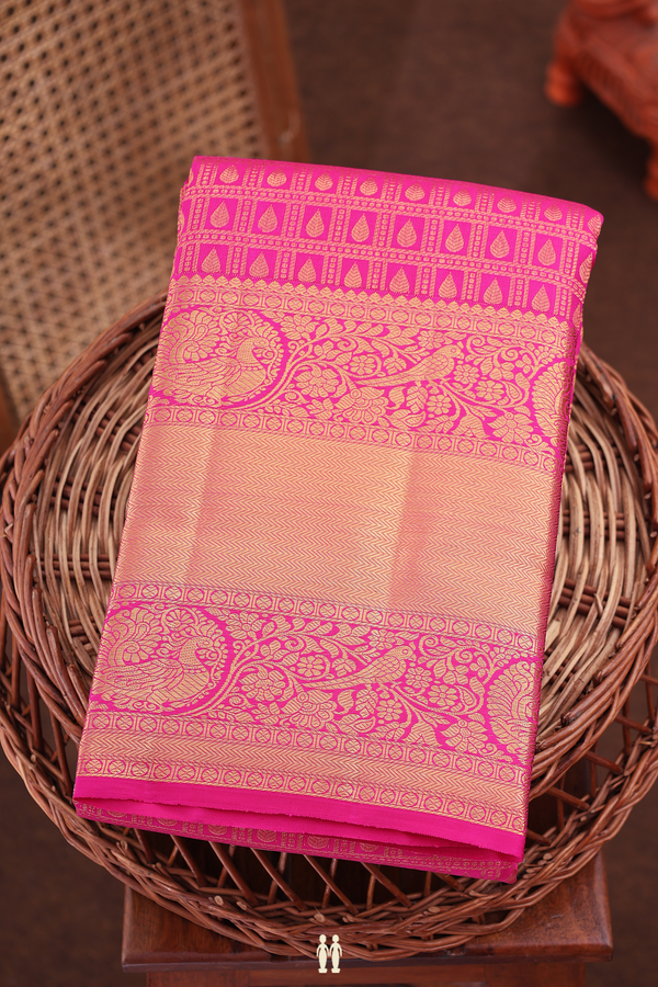 Kanchipuram Silk Saree In Magenta With Brocade Design
