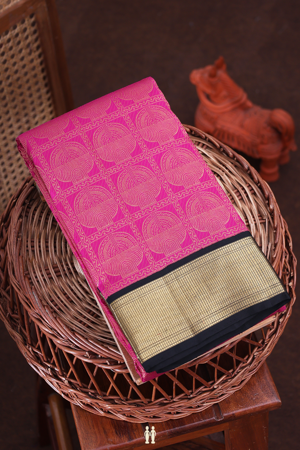 Kanchipuram Silk Saree In Magenta With Brocade Design
