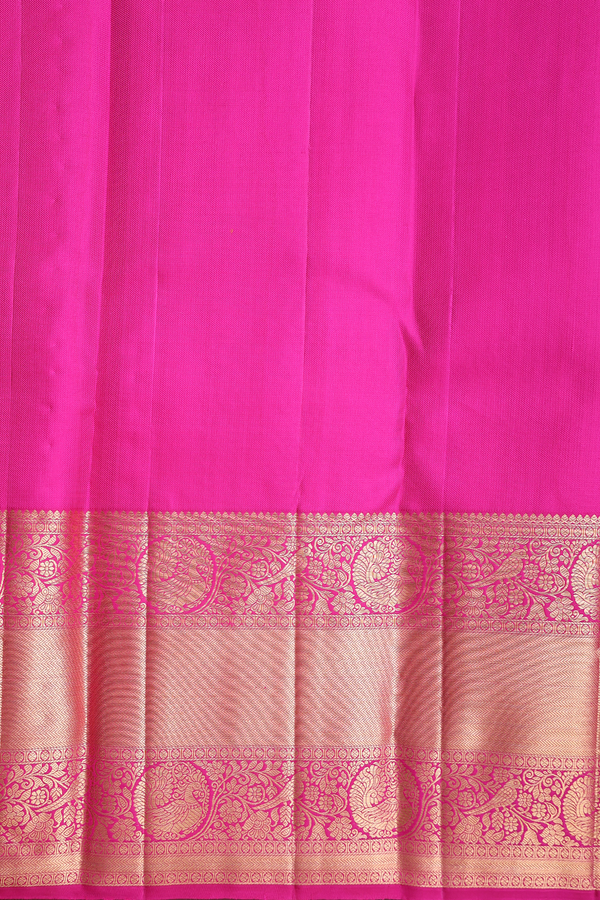 Kanchipuram Silk Saree In Magenta With Brocade Design