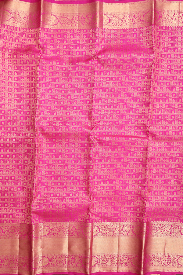 Kanchipuram Silk Saree In Magenta With Brocade Design