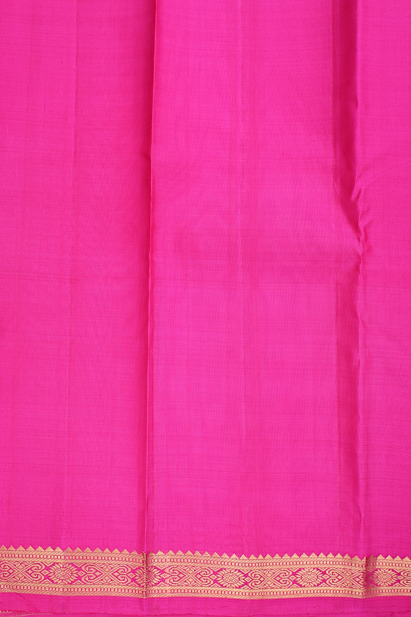 Kanchipuram Silk Saree In Magenta With Floral Buttas