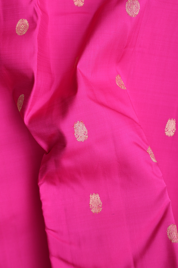 Kanchipuram Silk Saree In Magenta With Iruthalai Pakshi Buttas